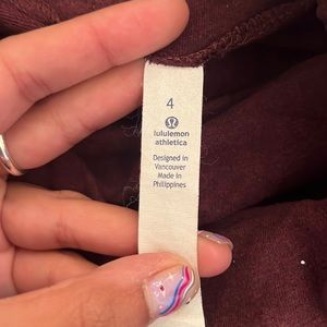 Lululemon long sleeve, maroon turtleneck, and size four